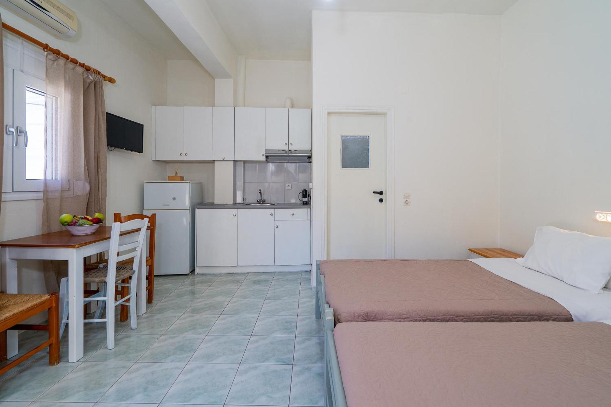 Giant Woman Apartment Tsoútsouros Екстериор снимка