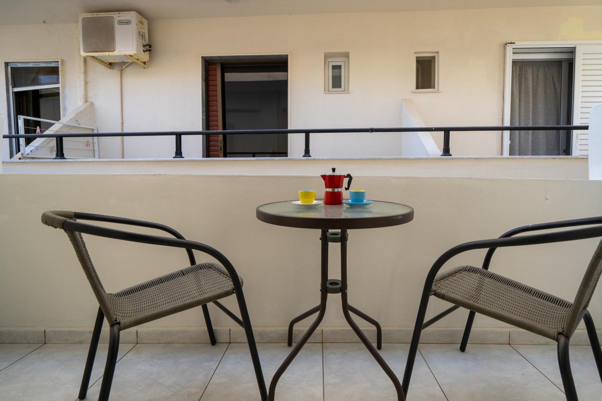 Giant Woman Apartment Tsoútsouros Екстериор снимка